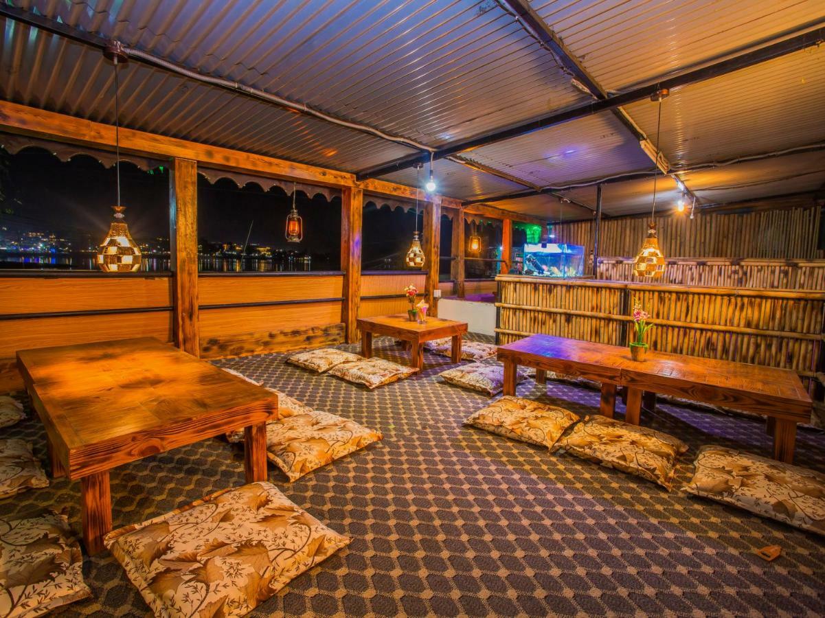 Hotel Fewa Corner & Restro Pokhara Exterior photo
